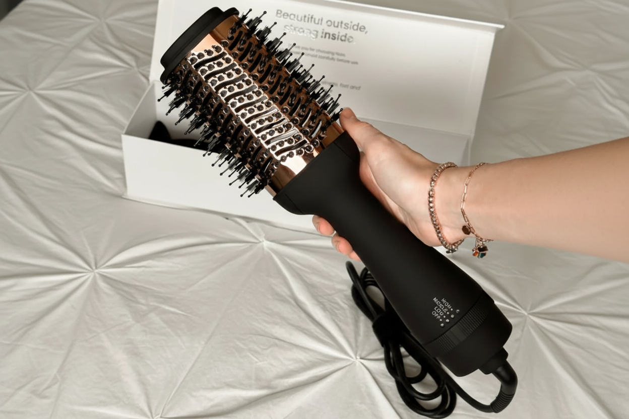 LISSOVA™ – Le brushing effet salon